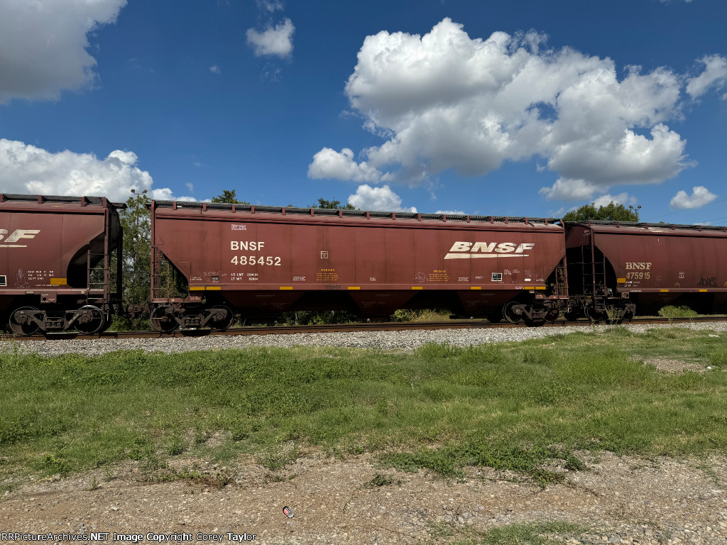 BNSF 485452